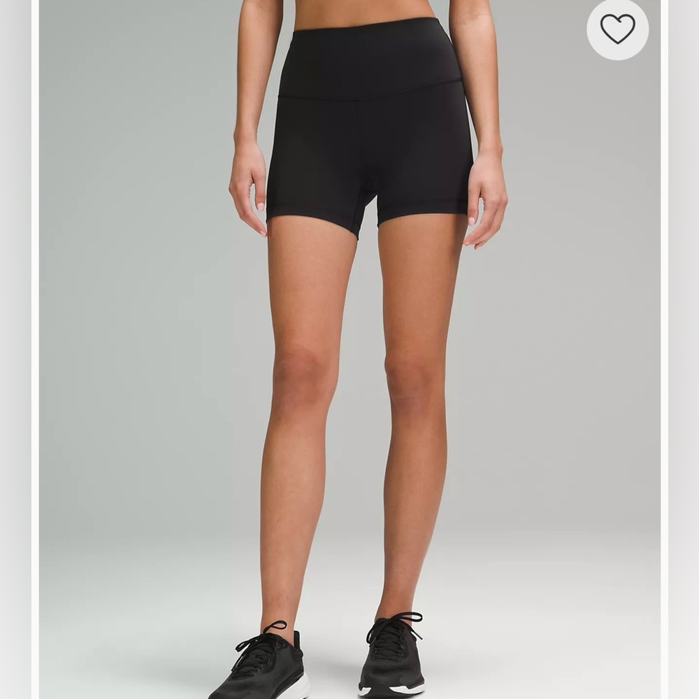 Lululemon Black Wunder Train High-Rise Short 4"